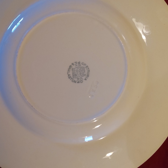 Wedgwood Cream Dinnerware Set with Elegant Design
